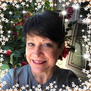 Meet your Posher, Monique